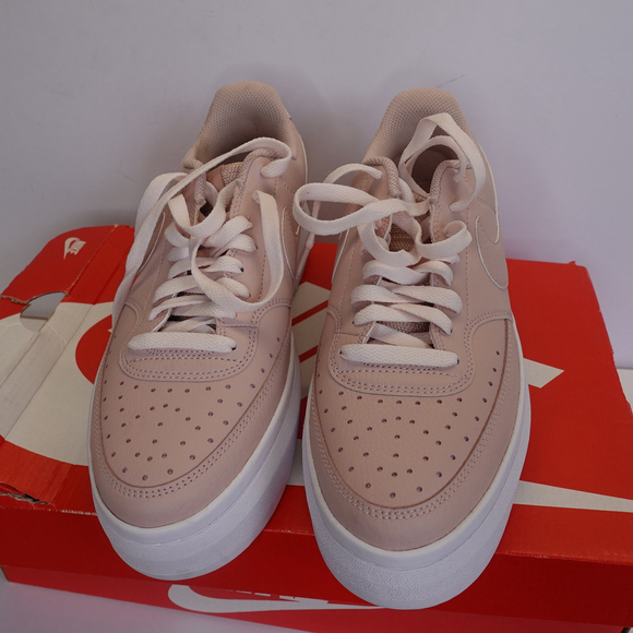 Women's Nike Court Vision Alta Platform Sneakers Pink White Size 10 NIB - Picture 1 of 11